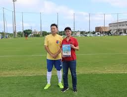 库尔图瓦：我们其实踢得还不错，球员都支持阿隆索